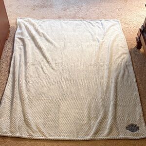 Harley-Davidson Light Gray Throw Blanket (48” X 60”)